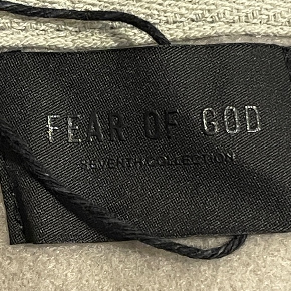 Fear Of God ESSENTIALS Hoodie- SOB Rock 2022 Tour - Rare - Size L - NWT - Picture 9 of 12